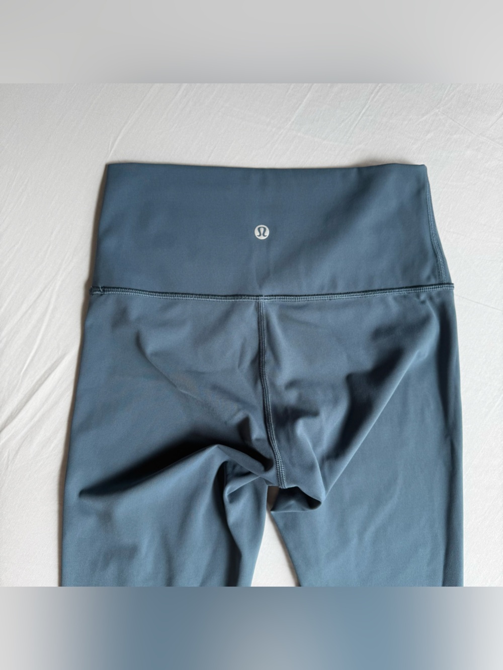 Lululemon Wunder Train Cropped Leggings in Blue Size 4